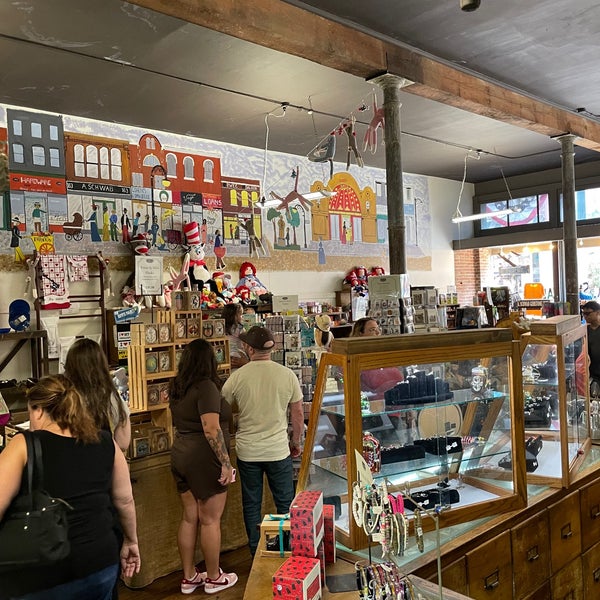 A. Schwab's Dry Goods Store Downtown Memphis Memphis, TN