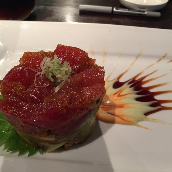 10/6/2015 tarihinde Brian C.ziyaretçi tarafından Ichiban Steak &amp; Sushi'de çekilen fotoğraf