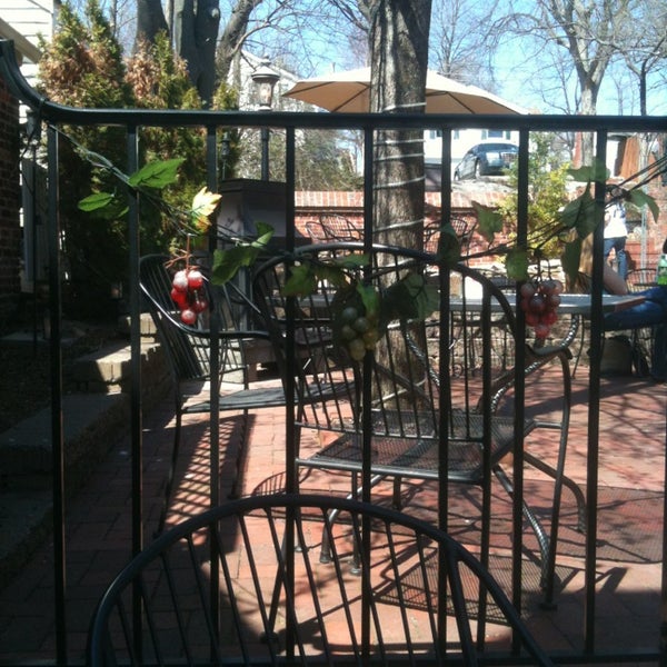 Braddens American Restaurant in Saint Charles