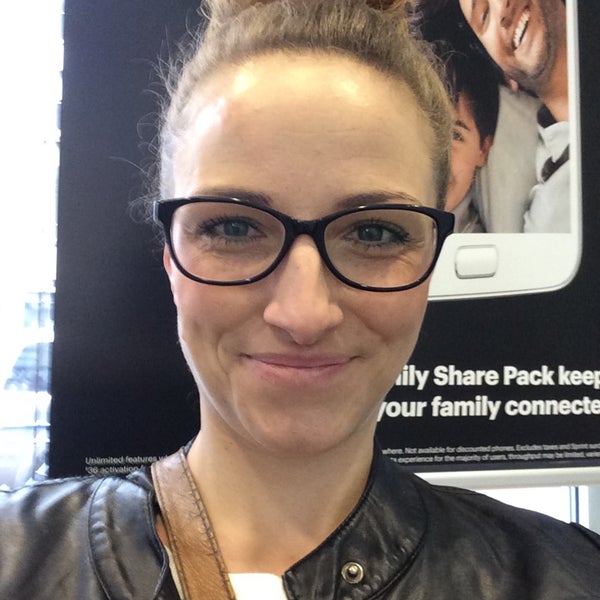 America's Best Contacts & Eyeglasses Eyecare Store