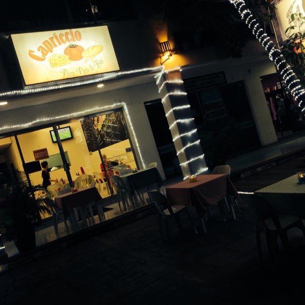 2/2/2014にJorge E.がCapriccio Pizza &amp; Pastaで撮った写真