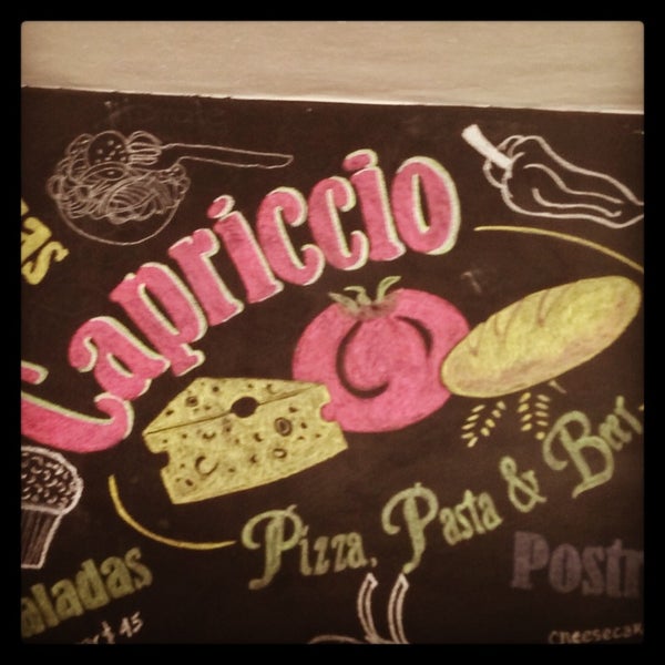 7/19/2013にJorge E.がCapriccio Pizza &amp; Pastaで撮った写真