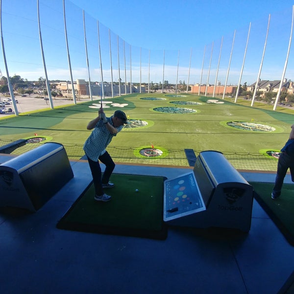 Photo taken at Topgolf by Barry H. on 12/22/2018