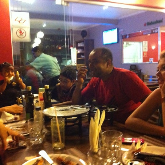 รูปภาพถ่ายที่ Villare Pizzaria Figueiras โดย Daniel V. เมื่อ 12/9/2012