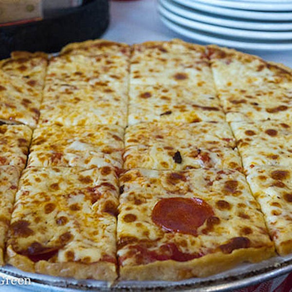 Photo taken at Pizano&#39;s Pizza &amp; Pasta by Richard O. on 7/14/2014