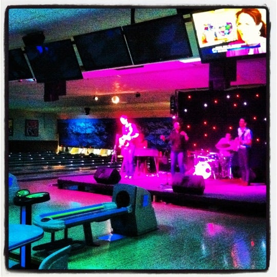 Photo taken at Memory Lanes and the Flashback Cafe by ZoeAna on 4/1/2012