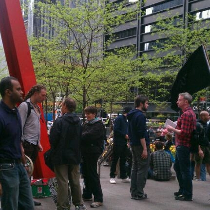 Снимок сделан в Occupy Wall Street пользователем Cicely S. 4/20/2012