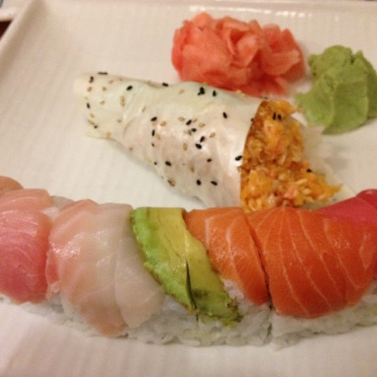 Photo prise au Sushiya par Danielle S. le9/11/2012