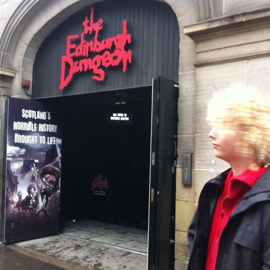 Photo taken at The Edinburgh Dungeon by Thomas L Høiby V. on 8/5/2012