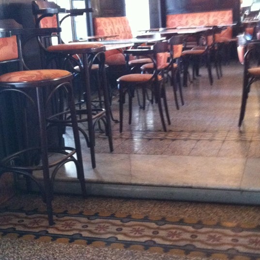 3/30/2012 tarihinde Sabryziyaretçi tarafından Gran Caffè Liberty'de çekilen fotoğraf
