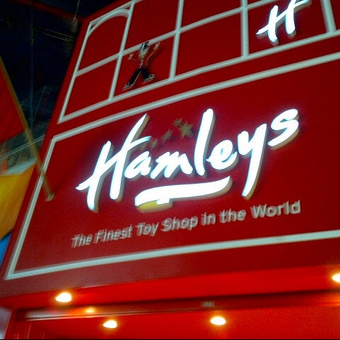 Photo taken at Hamleys by Moe A. on 8/23/2012