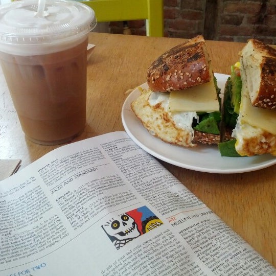Foto tirada no(a) Local Café por j em 8/5/2012