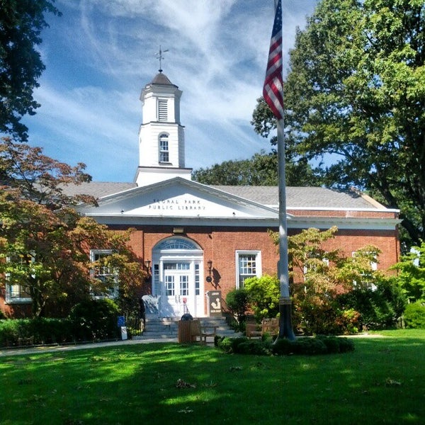 Floral Park Public Library Library in Bellerose
