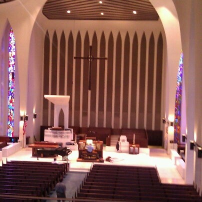 Foto tirada no(a) National Presbyterian Church por JM E. em 6/25/2012
