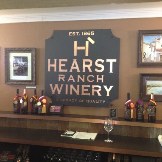 7/3/2012 tarihinde Jenna G.ziyaretçi tarafından Hearst Ranch Winery'de çekilen fotoğraf