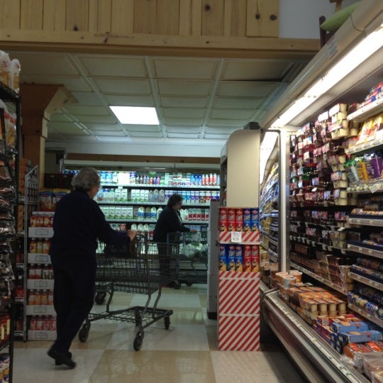 Lunardi's Markets Grocery Store in Los Gatos
