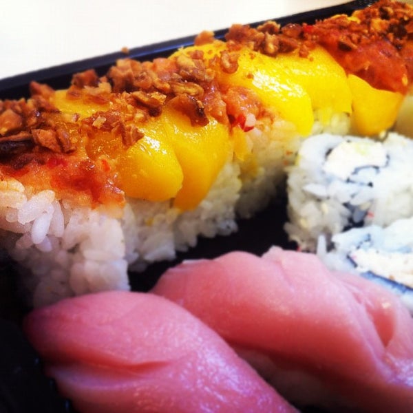 Photo prise au Sushi Umi par Brenden D. le5/31/2012
