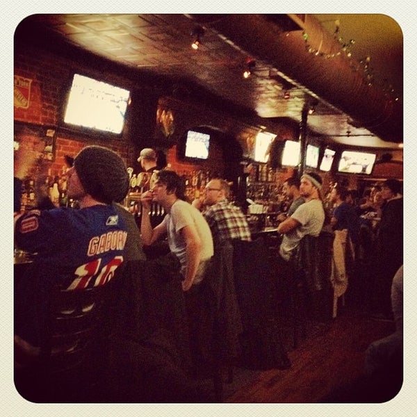 รูปภาพถ่ายที่ Mulholland&#39;s โดย Ron V. เมื่อ 3/16/2012