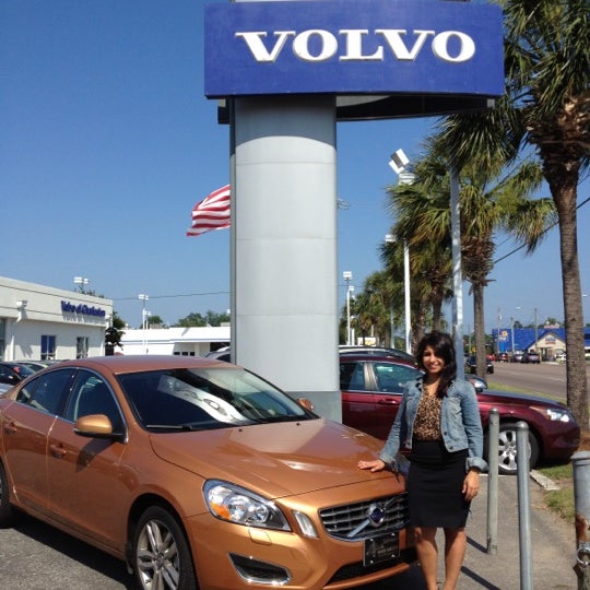 Foto scattata a Volvo of Charleston da Volvo O. il 5/23/2012