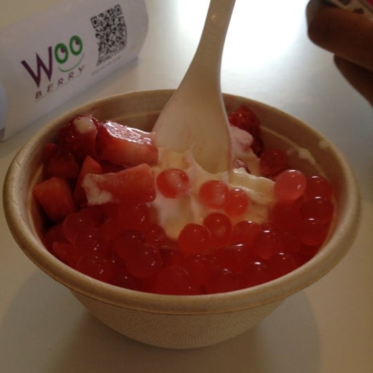Photo taken at Wooberry Frozen Yogurt by Alanna M. on 2/17/2012