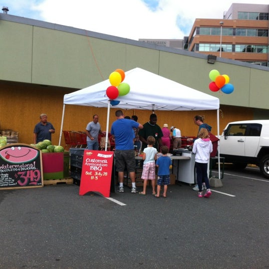 Trader Joe's Kirkland'da Market
