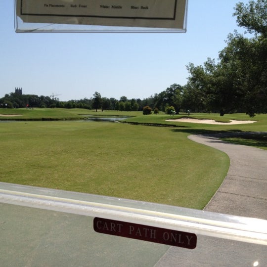 Das Foto wurde bei Audubon Park Golf Course von Nicholas W. am 6/2/2012 aufgenommen
