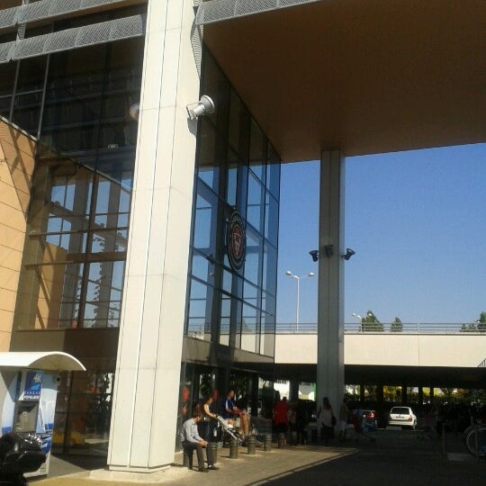รูปภาพถ่ายที่ Centre Commercial Bordeaux Lac โดย Super Marianne เมื่อ 9/6/2012