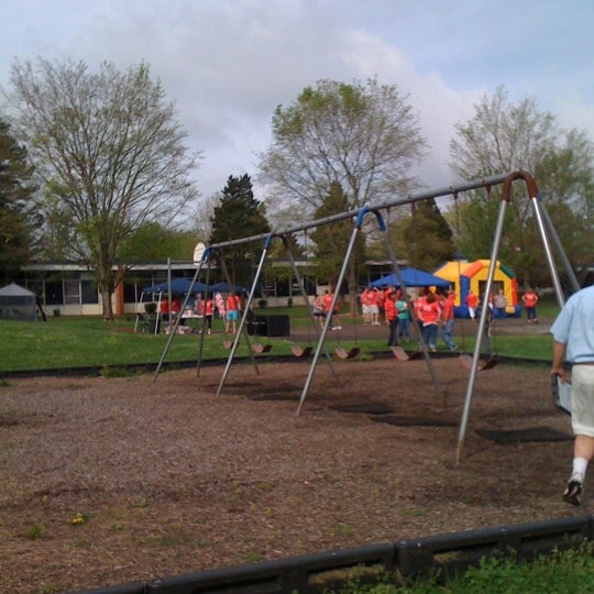 Pond best sale gap school