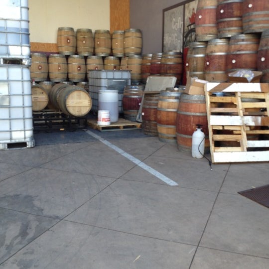 6/20/2012에 K L.님이 Carruth Cellars Winery on Cedros에서 찍은 사진