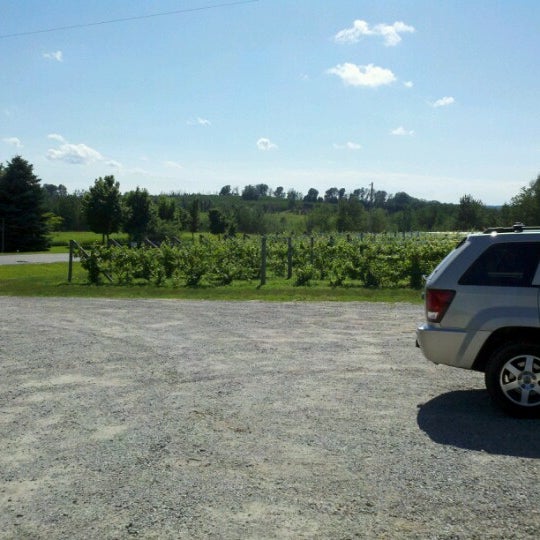 รูปภาพถ่ายที่ Ciccone Vineyard &amp; Winery โดย Emilee R. เมื่อ 6/21/2012