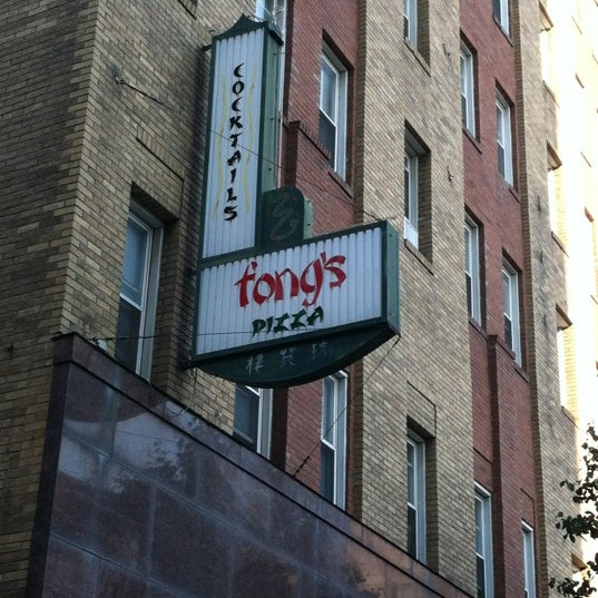 Fong's Pizza Pizza Place in Des Moines