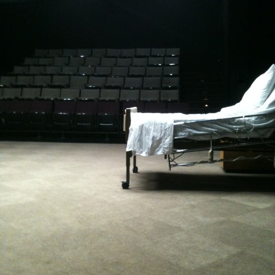 4/1/2012 tarihinde Leslie C.ziyaretçi tarafından Actors Theatre Of Louisville'de çekilen fotoğraf