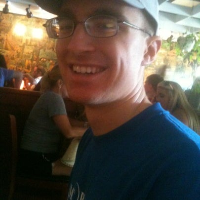 Photo taken at Hideaway Pizza by Guineal H. on 8/4/2012