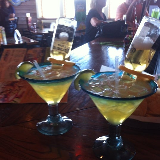 Photo taken at Chili&#39;s Grill &amp; Bar by Amanda M. on 5/5/2012