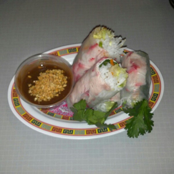 4/24/2012 tarihinde hkevinchuziyaretçi tarafından Lotus Restaurant'de çekilen fotoğraf