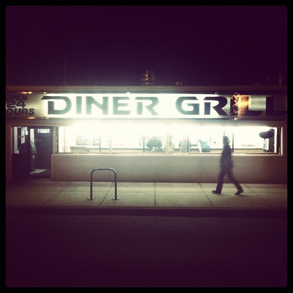 รูปภาพถ่ายที่ Diner Grill โดย Clayton H. เมื่อ 4/20/2012