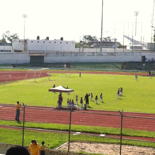 Estadio Olimpico Deportiva Campo de fútbol en Villahermosa Estadio Olimpico Deportiva Campo de fútbol en Villahermosa