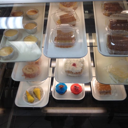 Tainos Bakery And Deli Spanish Restaurant in Orlando