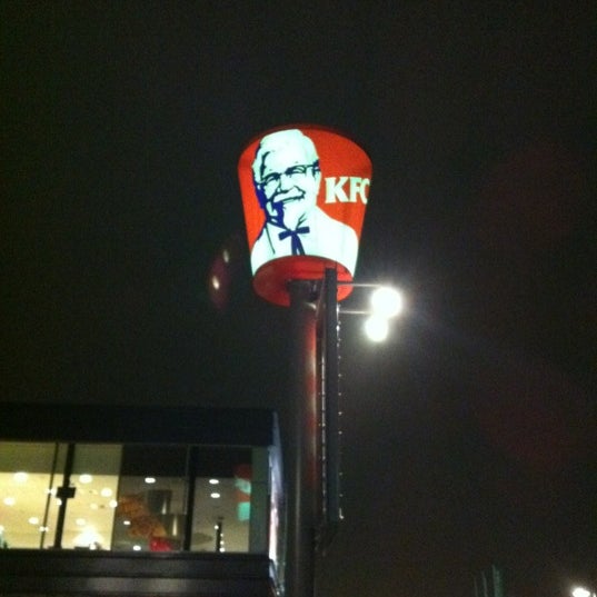 Photo taken at KFC by Lahn Y. on 3/1/2012