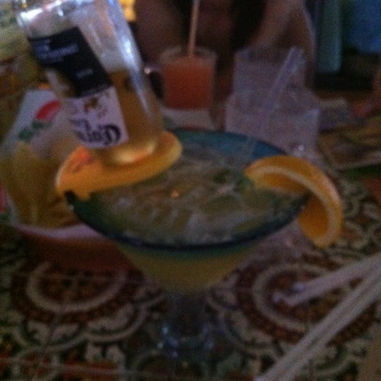 Photo taken at Chili&#39;s Grill &amp; Bar by Joey L. on 5/10/2012