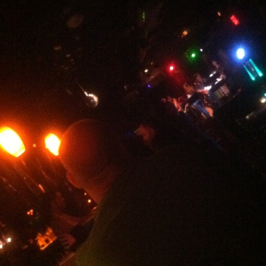 6/15/2012にChelsey C.がTiger Barで撮った写真