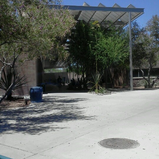 รูปภาพถ่ายที่ Scottsdale Community College โดย Die K. เมื่อ 6/14/2012