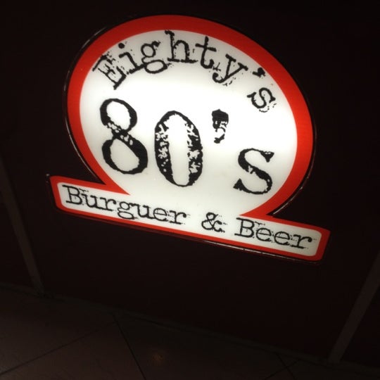 Photo prise au Eighty&#39;s Burguer &amp; Beer par Rodrigo A. le4/15/2012