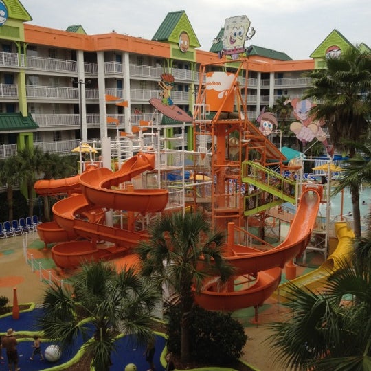 Foto tirada no(a) Nickelodeon Suites Resort por Mark H. em 5/13/2012