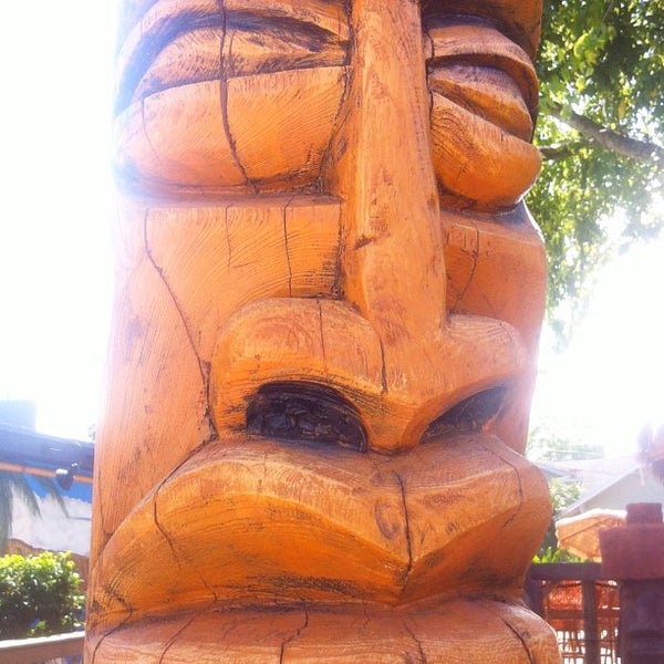 Foto diambil di Kona Tiki Bar at Grind Gastropub oleh Robert B. pada 9/6/2012