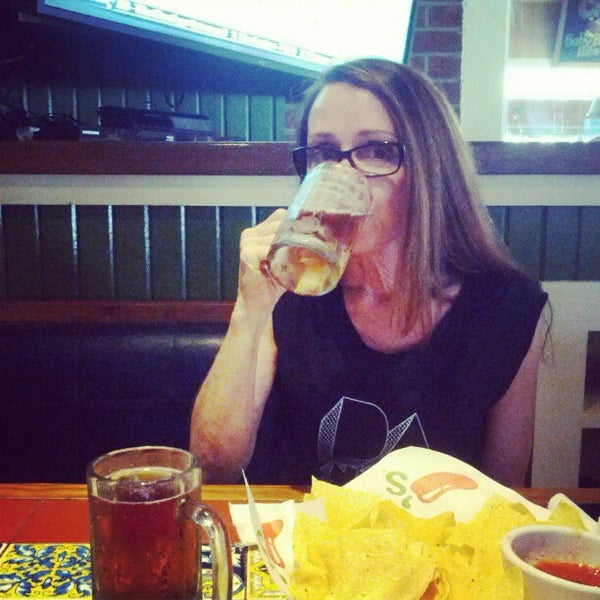 Photo taken at Chili&#39;s Grill &amp; Bar by Emma Jane W. on 8/23/2012