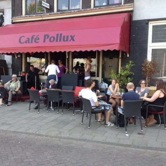 Снимок сделан в Café Pollux пользователем Frits A. 5/23/2012