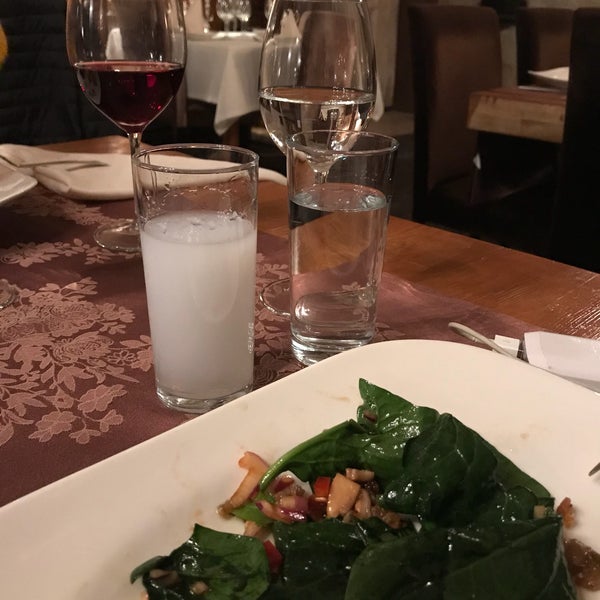 Das Foto wurde bei Elai Restaurant von Çetin T. am 2/10/2018 aufgenommen