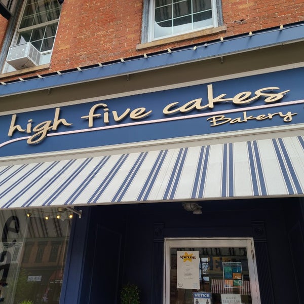 High Five Cakes Bakery & Teahouse Bakery in Chillicothe