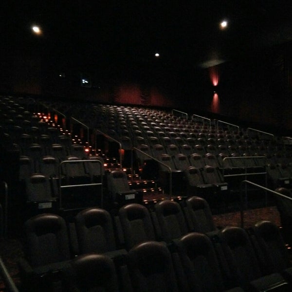 Fotos em Regal Foothill Towne Center Cinema